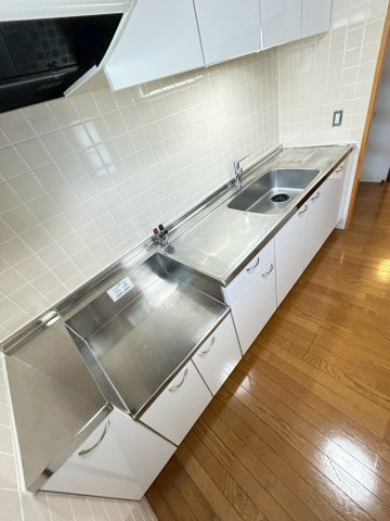 ＵＲサンラフレ鳴尾北のキッチン