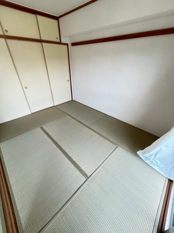 ＵＲサンラフレ鳴尾北の和室