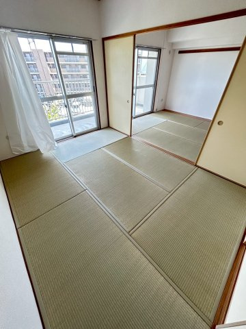ＵＲサンラフレ鳴尾北の和室