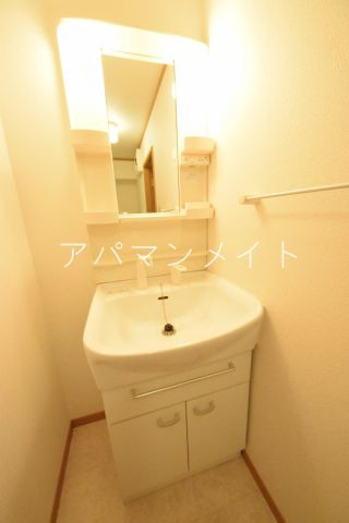 【洗面所】 | ヴィレッジハウスⅠ | シャワー付き洗面台