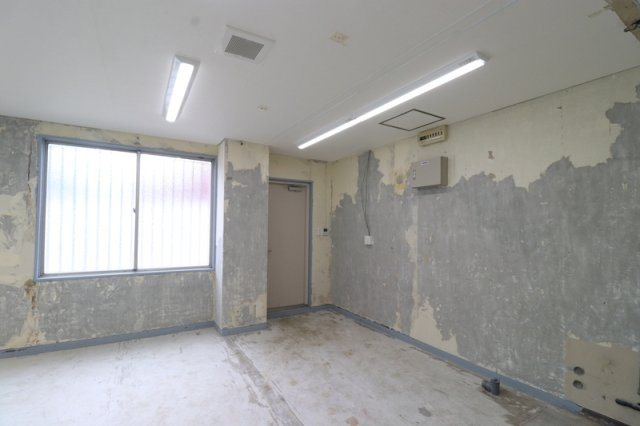 朝日興産ビルの内装|内装は落ち着いています