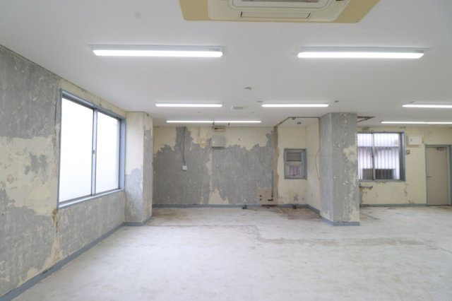 朝日興産ビルの内装|きれいな内装です