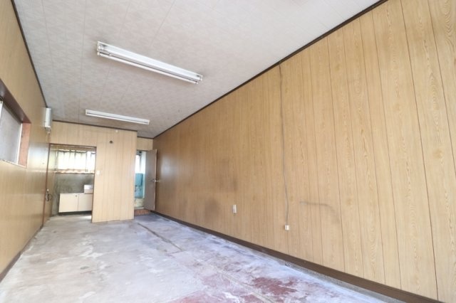 柳原店舗の内装|きれいな内装です