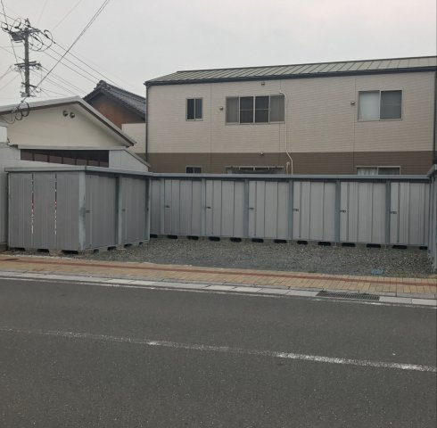レンタルストレージ 直方駅前の外観|外観もきれいです