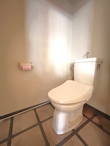 ロイヤルマンション のトイレ|清潔感のあるトイレです
