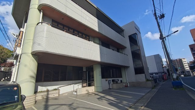 クレッシェンド門司港の外観|外観は落ち着いています
