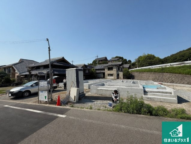 西脇市上野　第3期　新築一戸建ての外観|周辺は落ち着いた街並みの住宅地！子育てがしやすい住環境です！まだ未完成ですが、現地でしかわからない事もございます。是非一度ご覧ください。