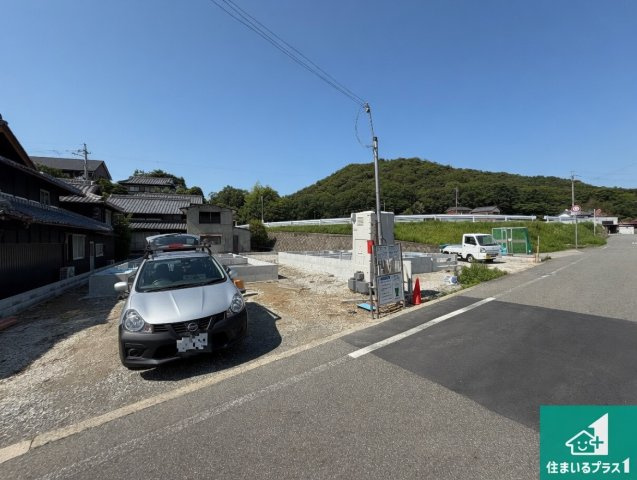 西脇市上野　第3期　新築一戸建ての外観|周辺は落ち着いた街並みの住宅地！子育てがしやすい住環境です！まだ未完成ですが、現地でしかわからない事もございます。是非一度ご覧ください。