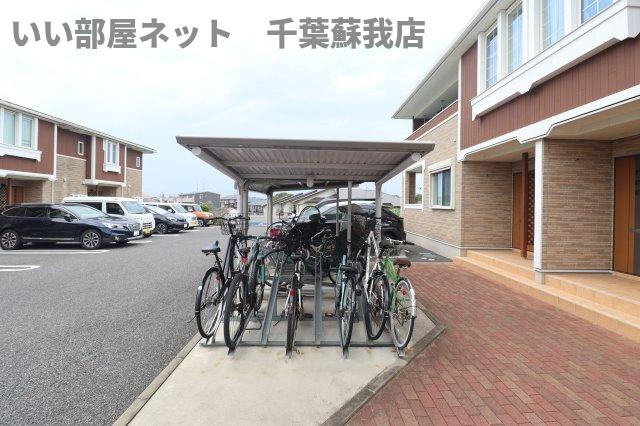 ジーナル１のエントランス|駐輪場