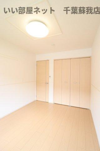 ジーナル１の洋室|個人の部屋や寝室として使える洋室です