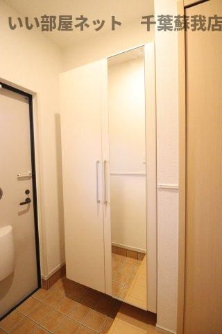 ジーナル１の玄関|明るい玄関です