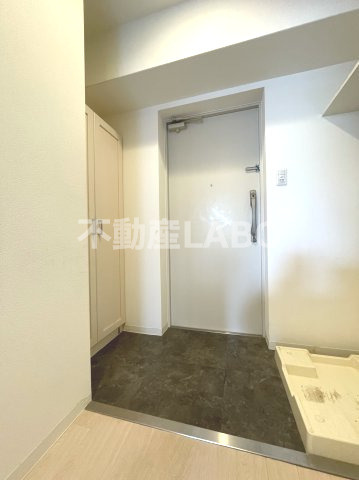 インザライフ大正RESIDENCEの玄関