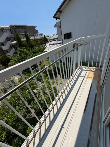 親王塚テラスハウスのバルコニー