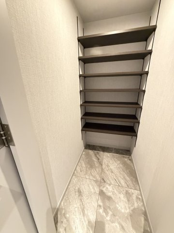グランドメゾン福岡The Central Luxeの収納|靴が多い方も嬉しいシューズボックス付き☆20足以上入りそうでした！