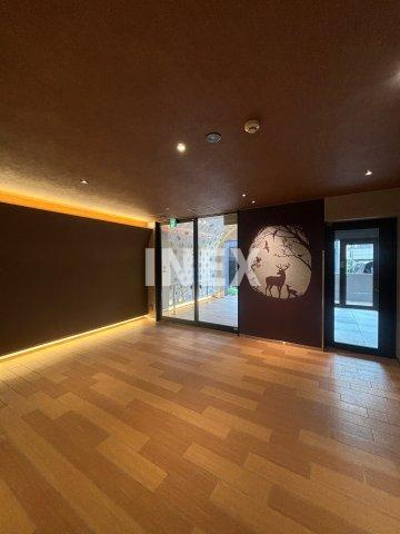 横浜市中区新山下１丁目の賃貸マンションのロビー