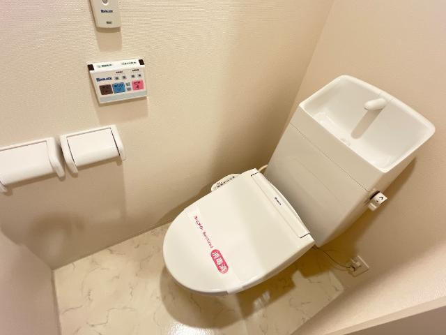 ブライトガーデンのトイレ|シャワー付トイレ