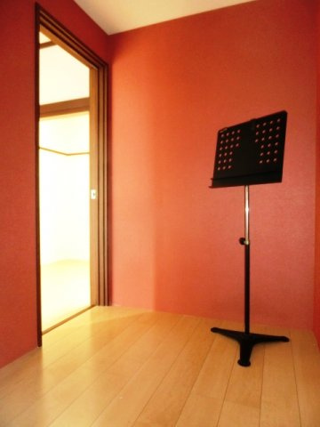 【内装】 | OGAWAコーポ | 防音室完備、楽器演奏可です。 （※参考写真）