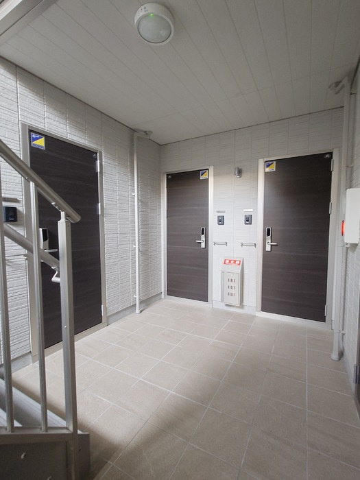 D-room東深津の玄関