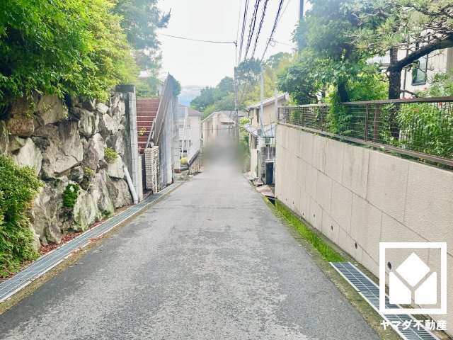 八幡市橋本栗ケ谷の前面道路含む現地写真