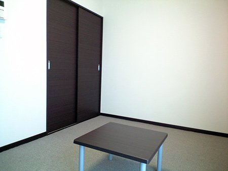 レオパレスコントワール御影石町の寝室
