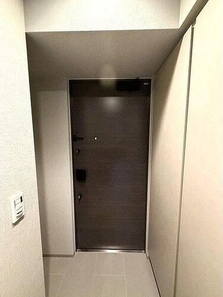 ザ・ライオンズフォーシア今池の玄関