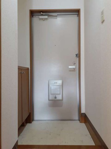 サンマリッチの玄関