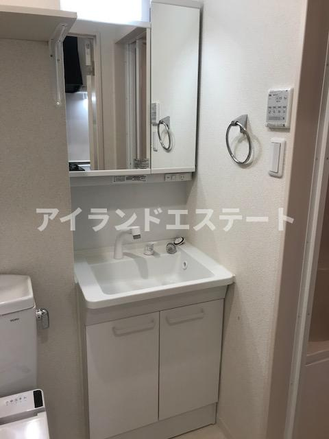 アビエンテ自由が丘　駅近　独立洗面台　浴室乾燥機の洗面所|※別号室参考写真