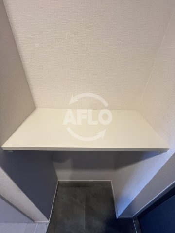 スプランディッド新大阪Ⅴの内装|スプランディッド新大阪V　玄関棚
