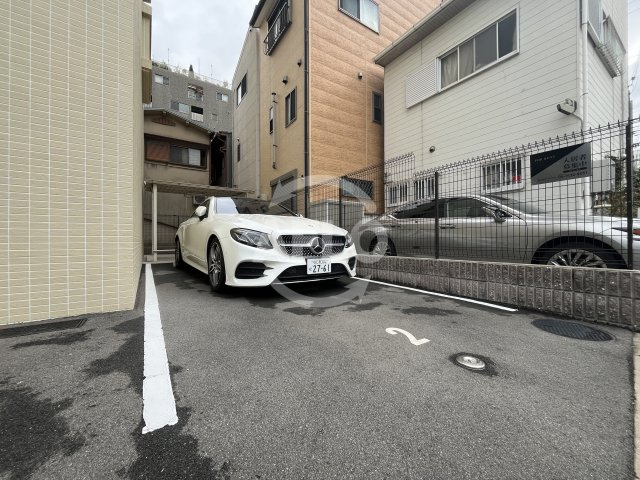 スプランディッド新大阪Ⅴの駐車場|スプランディッド新大阪V　駐車場