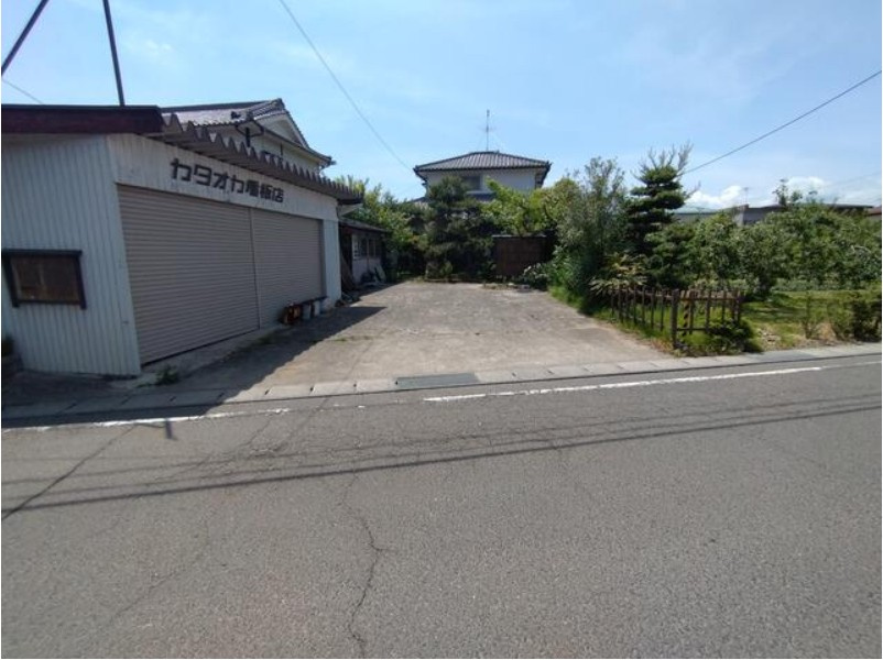 福島市 飯坂町湯野字横町（飯坂温泉駅） 2階建 ５ＳＤＫの駐車場
