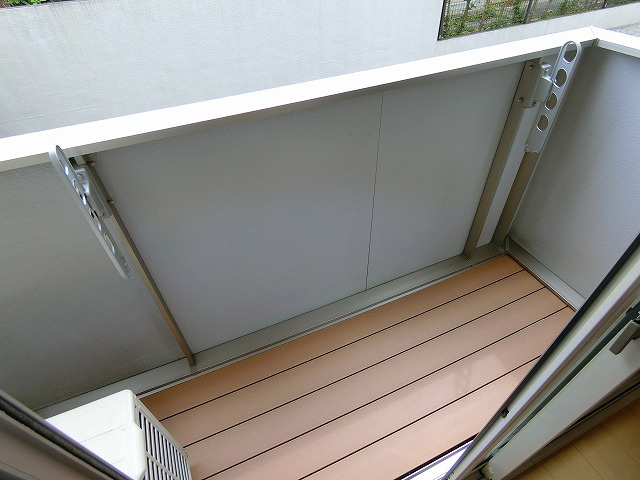 カルモタウンCのバルコニー|写真は同建物の別部屋を参考に掲載しております。