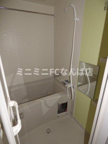 フロンティアコート堺筋本町の浴室