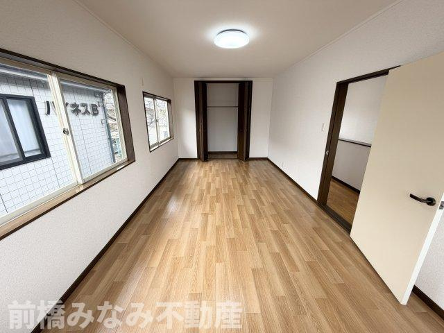 【中古】前橋市二之宮町　４LDKの洋室|落ち着いた色調の洋室です