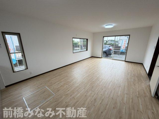 【中古】前橋市二之宮町　４LDKの居間・リビング|ゆったりとした居間です