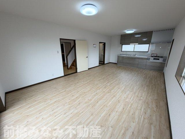 【中古】前橋市二之宮町　４LDKの居間・リビング|使いやすい居間です
