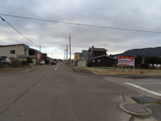 北見市留辺蘂町温根湯温泉９７番４５、９７番４４　売地の前面道路含む現地写真