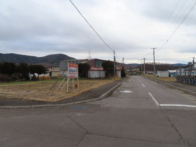 北見市留辺蘂町温根湯温泉９７番４５、９７番４４　売地の前面道路含む現地写真