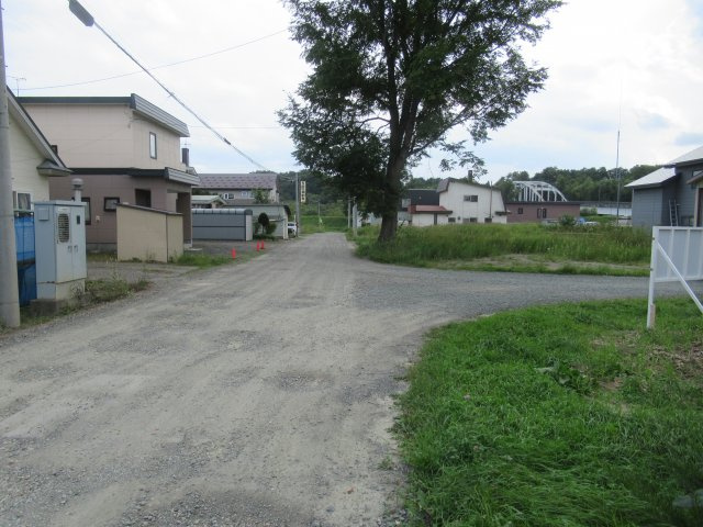 北見市東相内町9番96　売地の前面道路含む現地写真