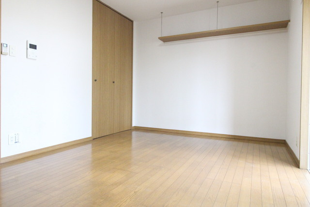 サンハイツ元町 の洋室