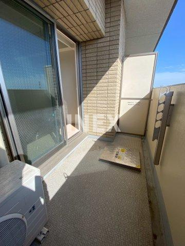 横浜市西区浅間町１丁目の賃貸マンションのバルコニー