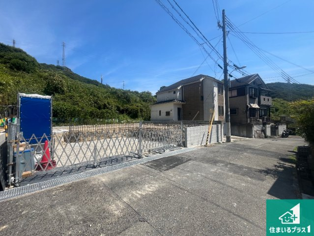 神戸市須磨区緑が丘　第2期　新築一戸建ての前面道路含む現地写真|周辺は落ち着いた街並みの住宅地！子育てがしやすい住環境です！まだ未完成ですが、現地でしかわからない事もございます。是非一度ご覧ください。