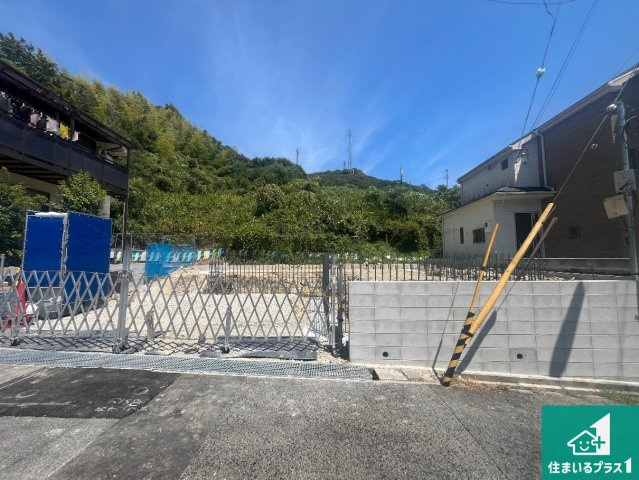 神戸市須磨区緑が丘　第2期　新築一戸建ての外観|周辺は落ち着いた街並みの住宅地！子育てがしやすい住環境です！まだ未完成ですが、現地でしかわからない事もございます。是非一度ご覧ください。