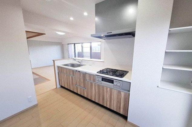 藤井寺市恵美坂１丁目の中古マンションのキッチン|使いやすいキッチンです