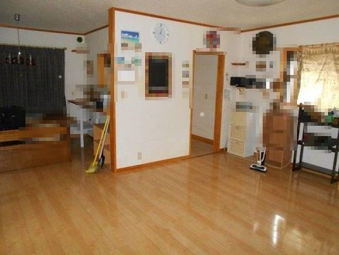 【中古】川越市下広谷中古住宅の居間・リビング|21帖のゆとりあるLDK