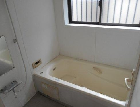 【中古】川越市下広谷中古住宅の浴室