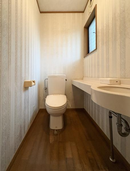 高江南一丁目　中古のトイレ|トイレを新品へ交換するリフォームも可能です。
ご予算やご希望に合わせたプランをご提案いたします。