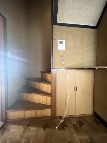 中古戸建　川越市砂新田の収納|階段下収納付！