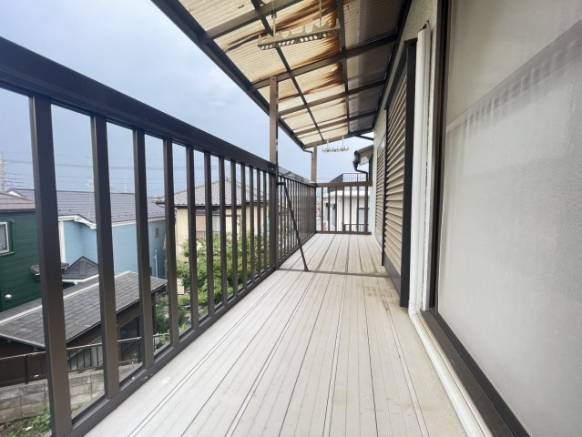 中古戸建　川越市砂新田のバルコニー|広々バルコニー：２部屋に面する
室内（2026年6月）撮影