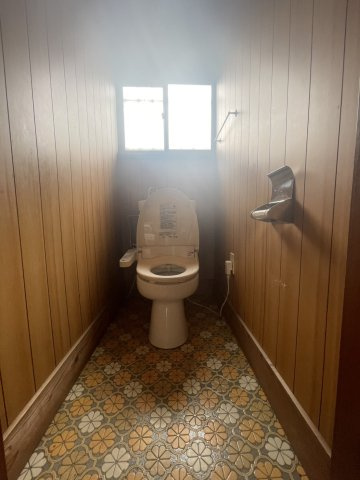 中古戸建　川越市砂新田のトイレ|トイレ １F、２F、　窓付
室内（2026年6月）撮影