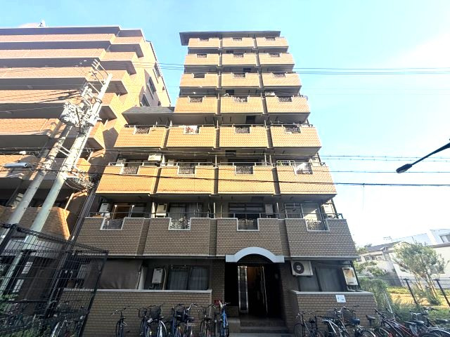 クレアドル芦屋西の外観